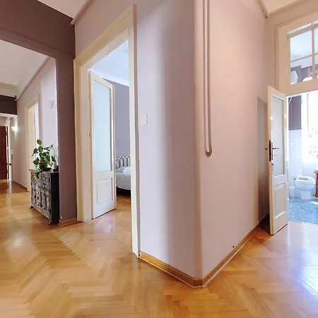 Guest house B7 *